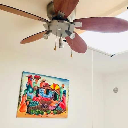 C.b.guesthouse Semesterbostad Bari