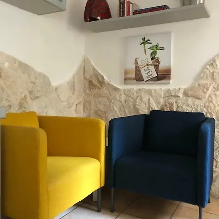 Semesterbostad C.b.guesthouse Bari