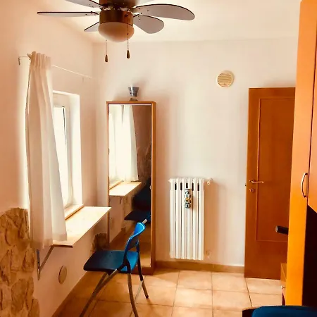 C.b.guesthouse *